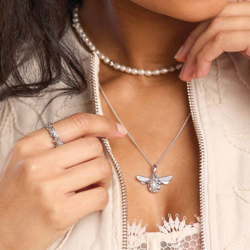 Necklaces & Pendants