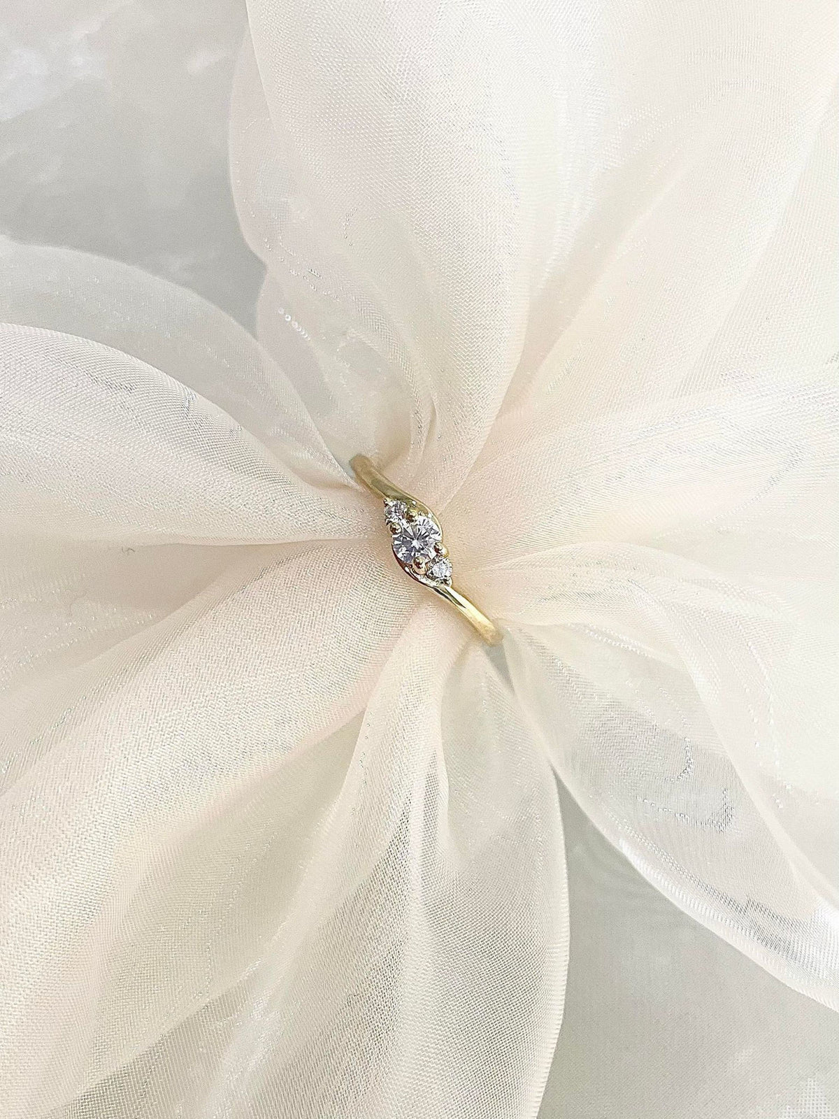 9ct Yellow Gold 3 Stone Diamond Ring