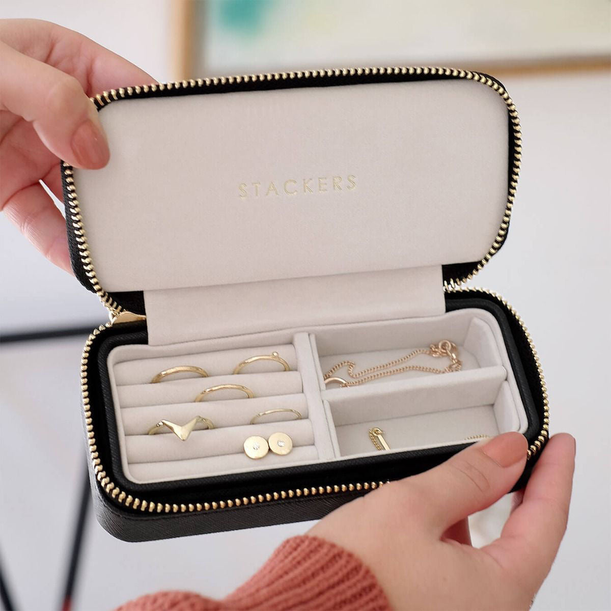 Black Medium Zipped Jewellery Box