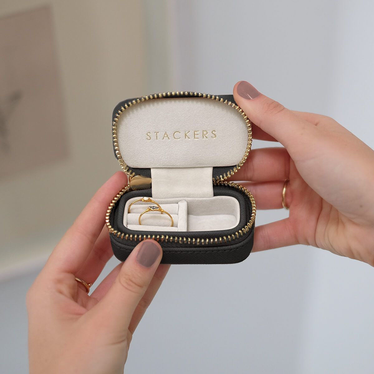 Black Petite Zipped Jewellery Box