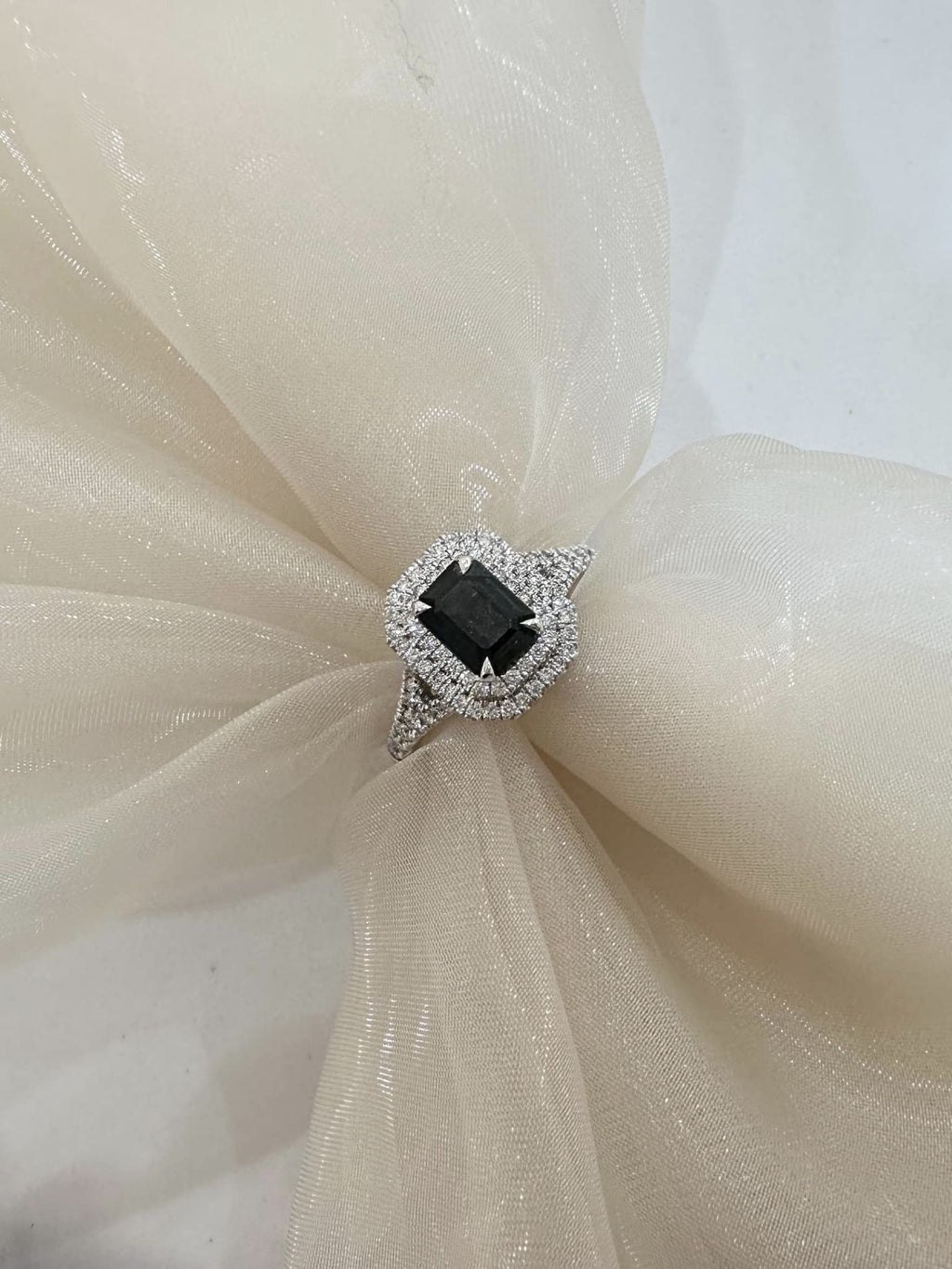 9ct White Gold Diamond and Sapphire Ring