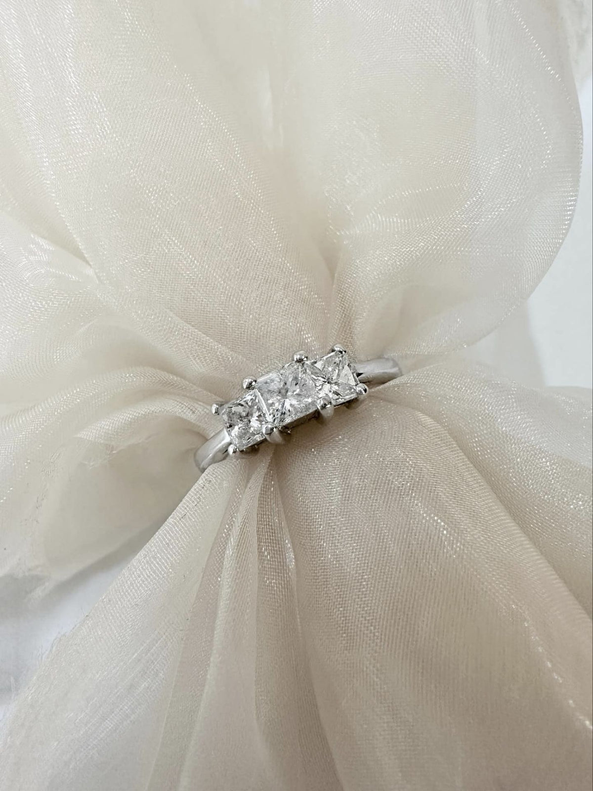 18ct White Gold Princess Cut Diamond Trilogy Ring 