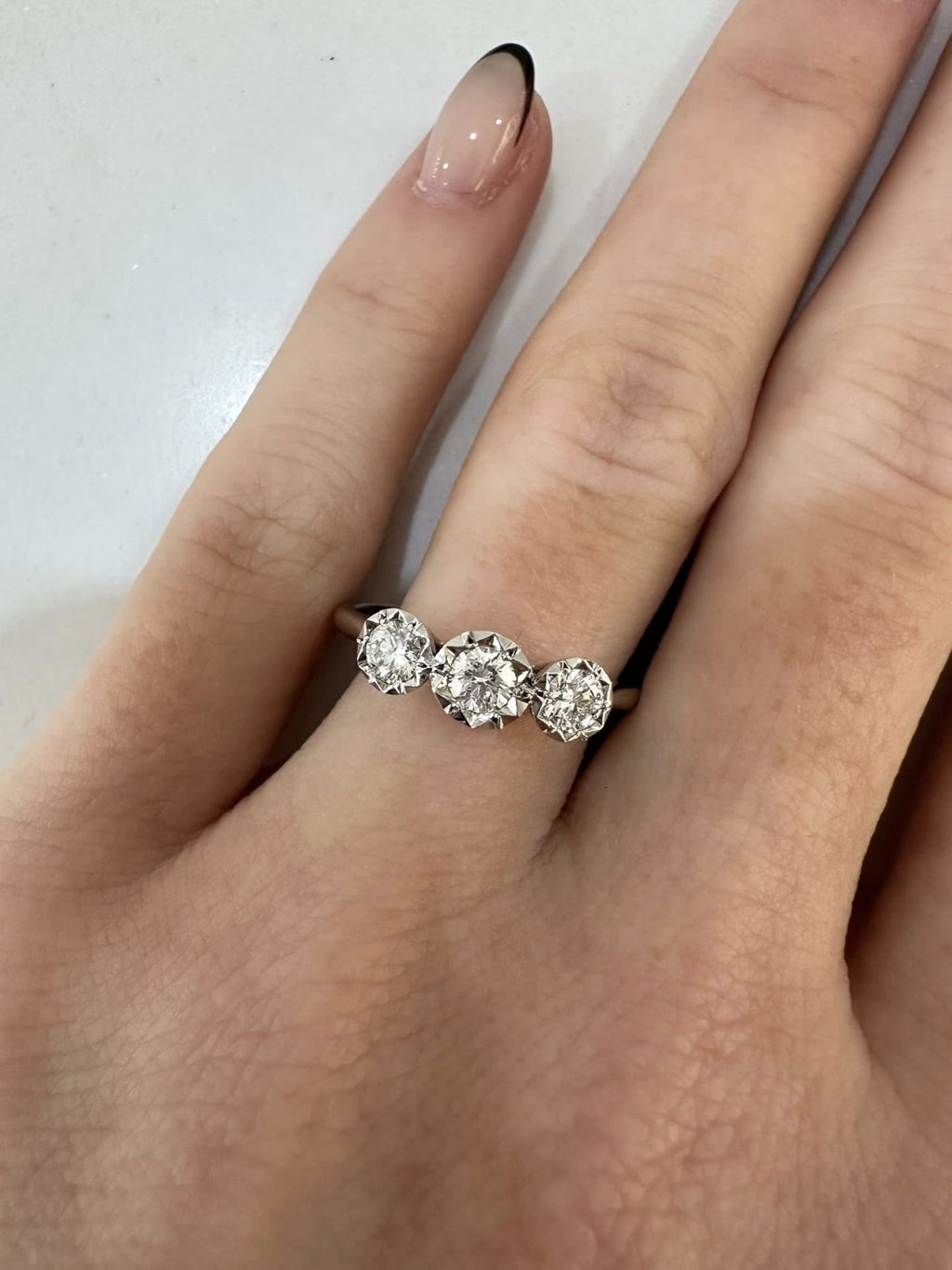 18ct White Gold Illusion Set Trilogy Diamond Ring 