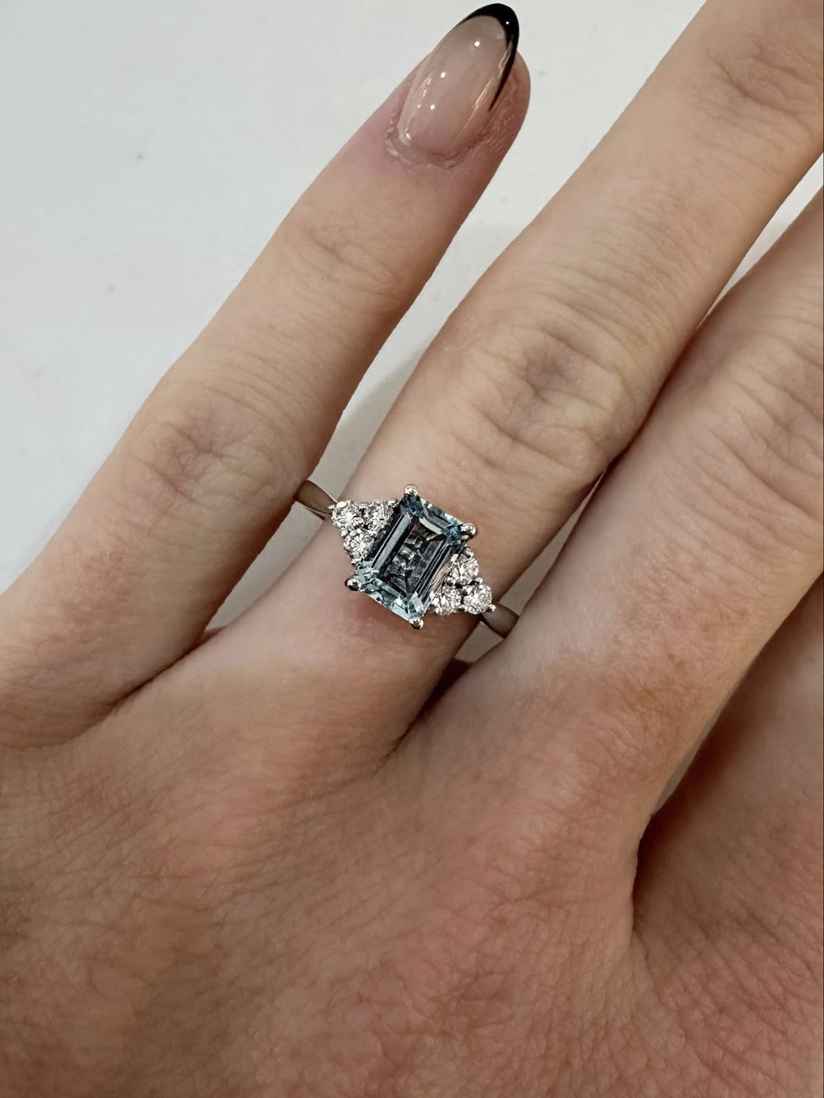 9ct White Gold Aquamarine and Diamond Ring 