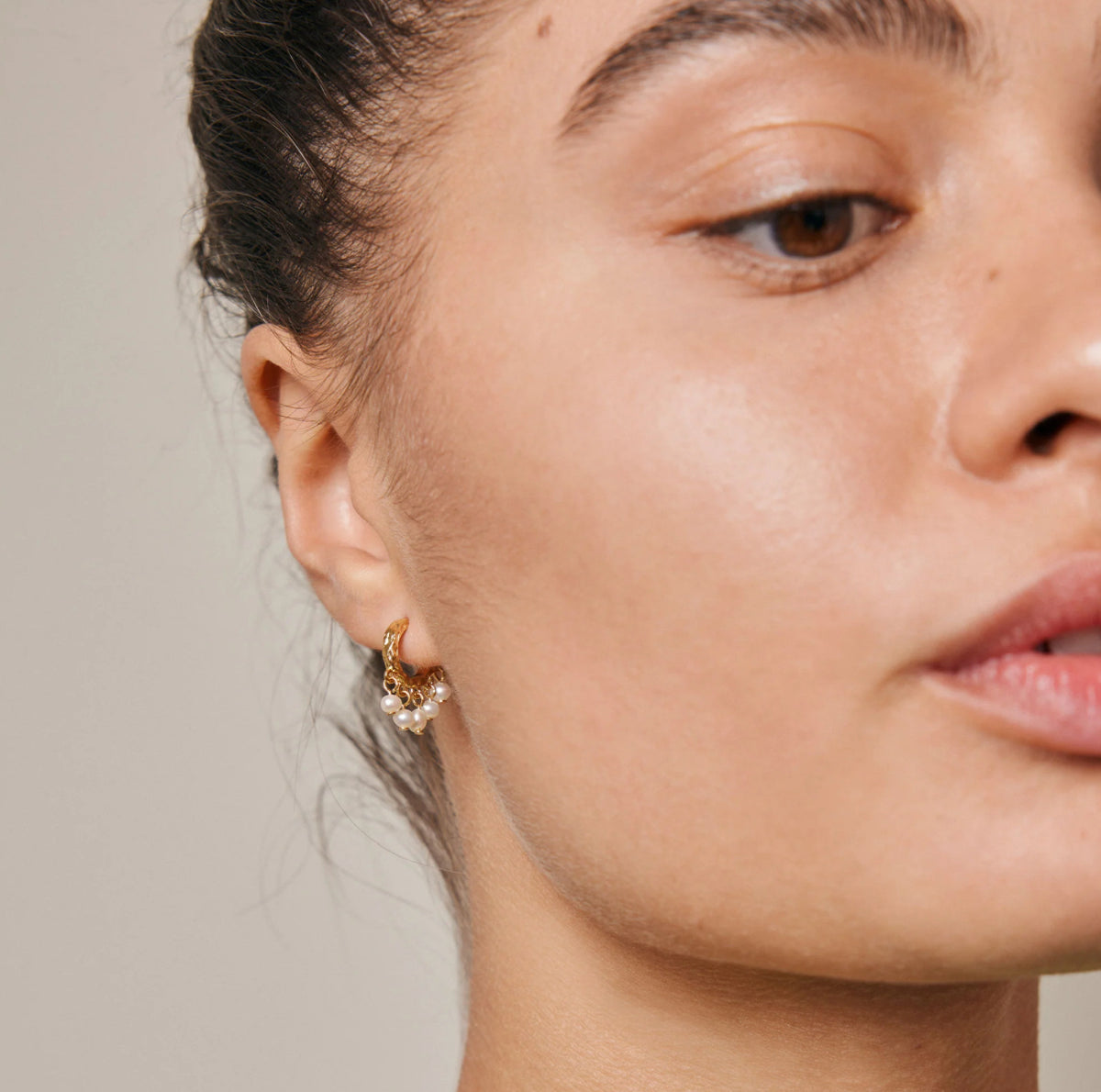 Astrid Earrings with Pearls