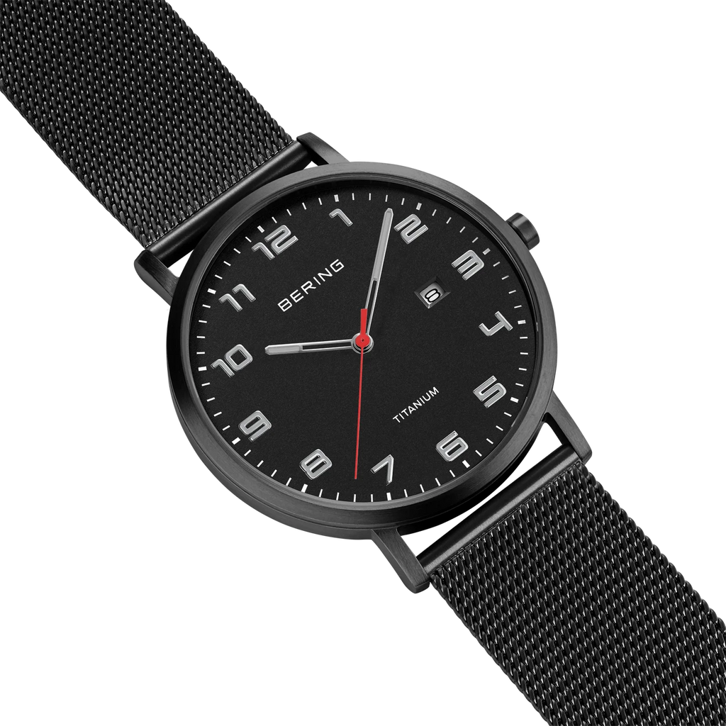 Maxi Titanium Date Numerical Watch Black