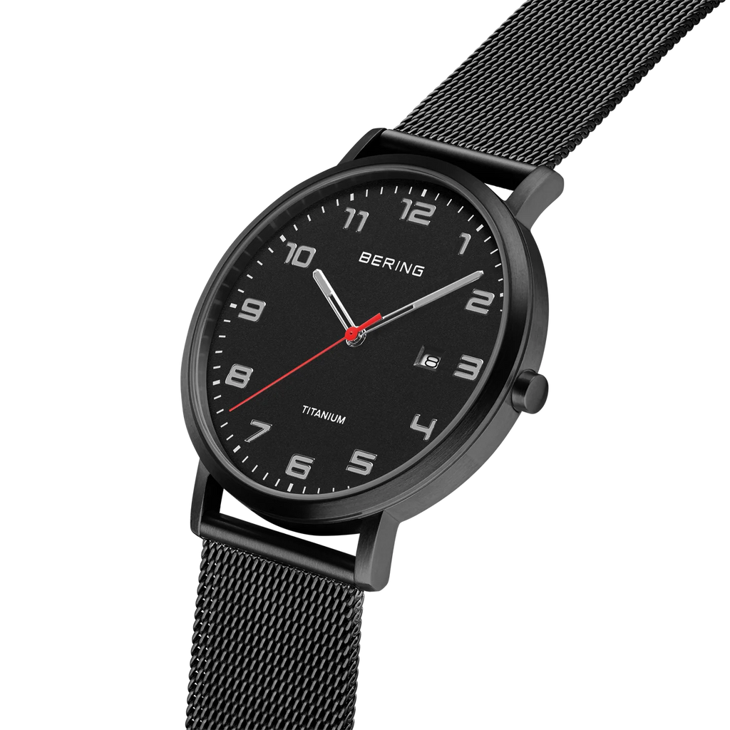 Maxi Titanium Date Numerical Watch Black