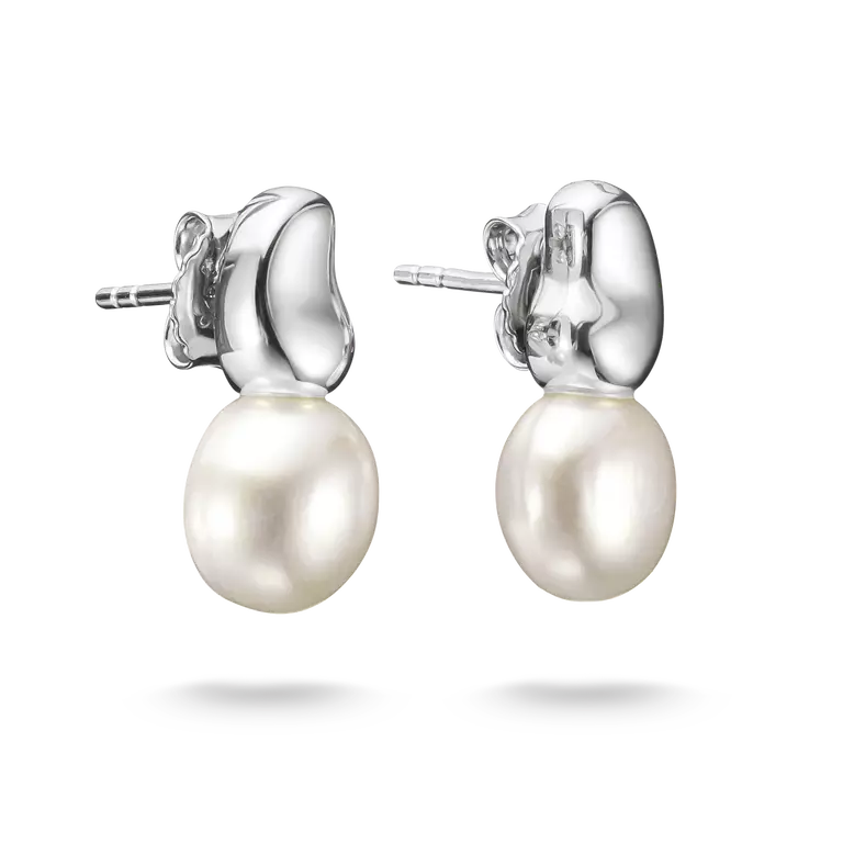FRESHWATER PEARL STUDS