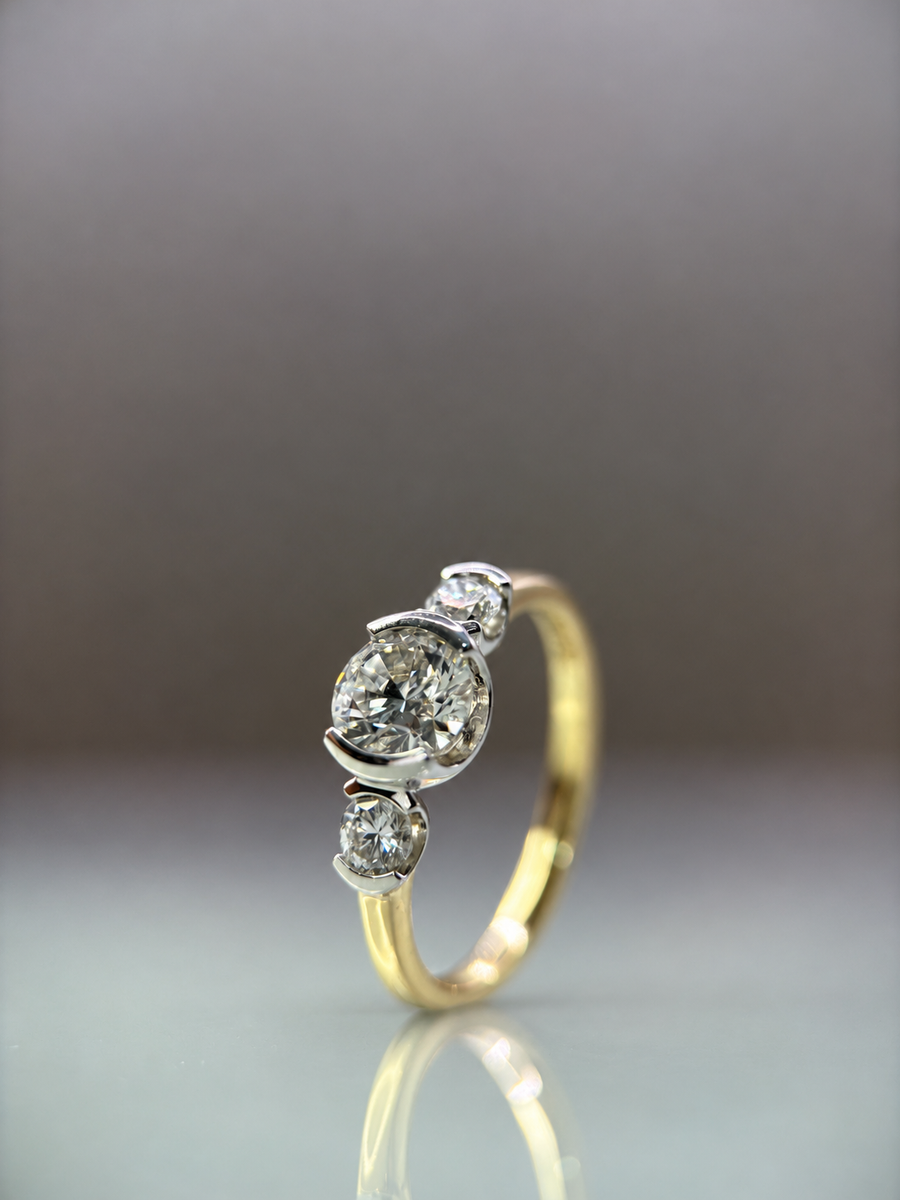 1ct Lab-Grown Diamond Three Stone Tension-Set Ring in 9ct Yellow Gold